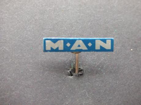 M.A.N. logo vrachtwagen blauw